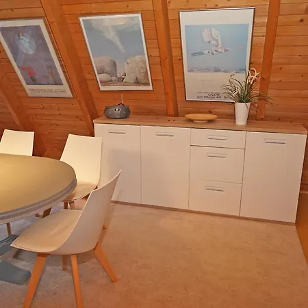 Feriehus Zeltdachhaus Fuer Bis Zu 6 Personen *